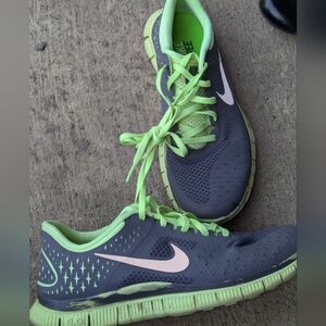 Nike free 4.0 shoes